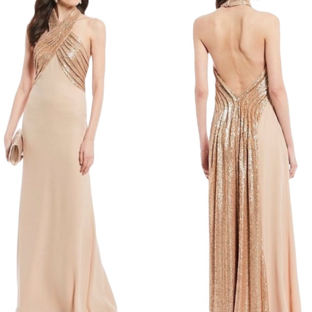 Tadashi Shoji Sequin Crepe Halter Gown in
Champagne💗💗